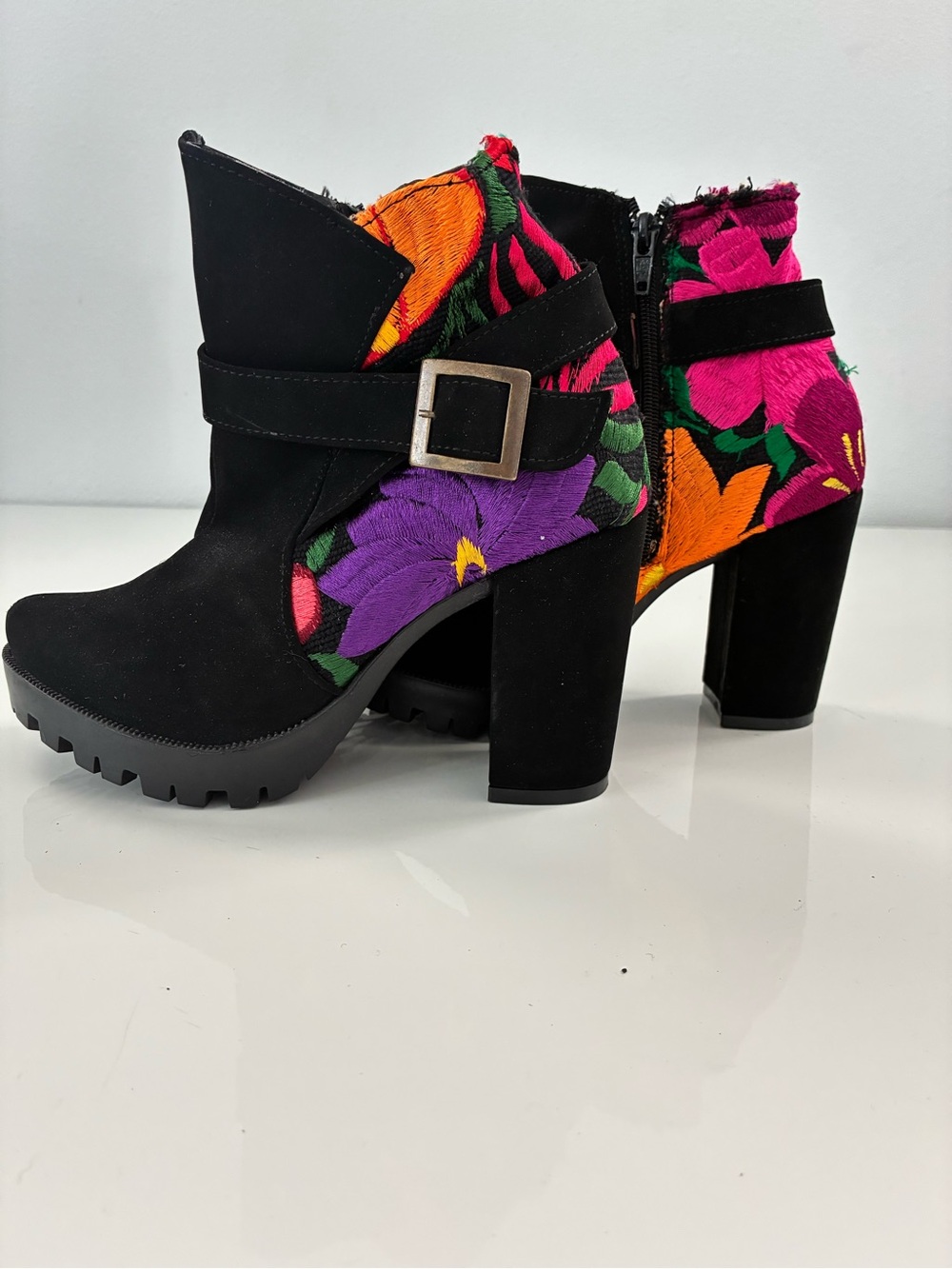 Hikal Bolom-Black Suede Ankle Boots with Colorful Floral Embroidery. Size 7
